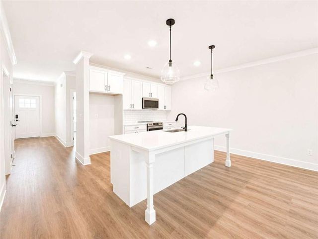 74 Village Court, Cleveland, GA 30528