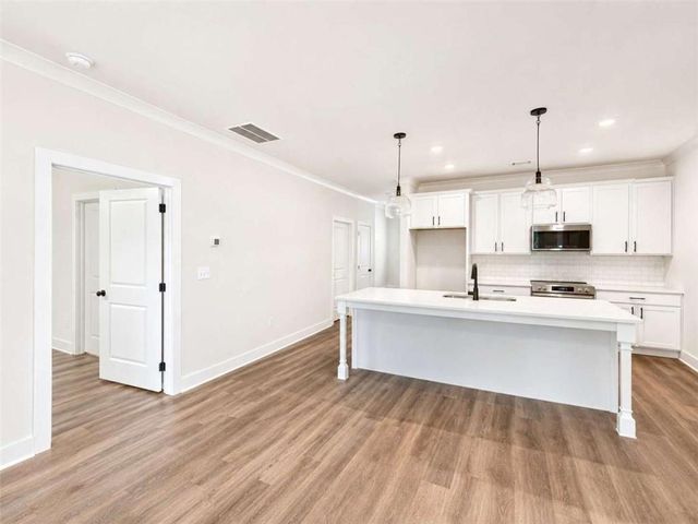 74 Village Court, Cleveland, GA 30528