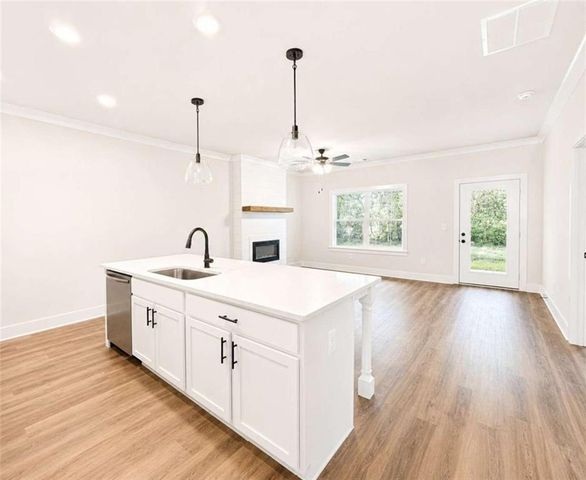 74 Village Court, Cleveland, GA 30528