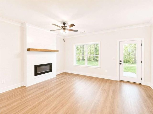 74 Village Court, Cleveland, GA 30528
