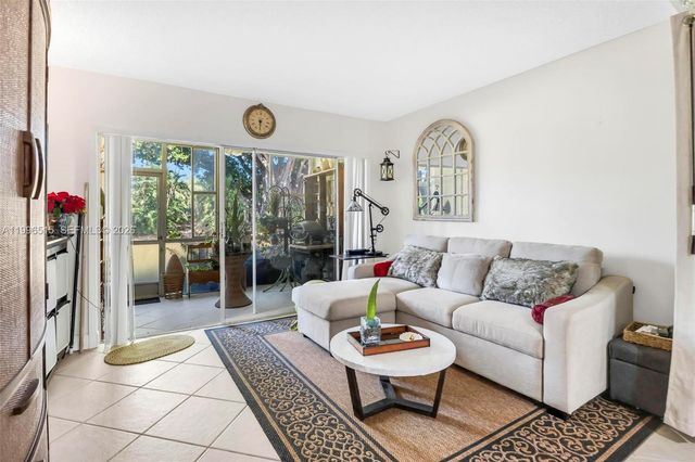 2300 SW 22nd Ave 109, Delray Beach, FL 33445