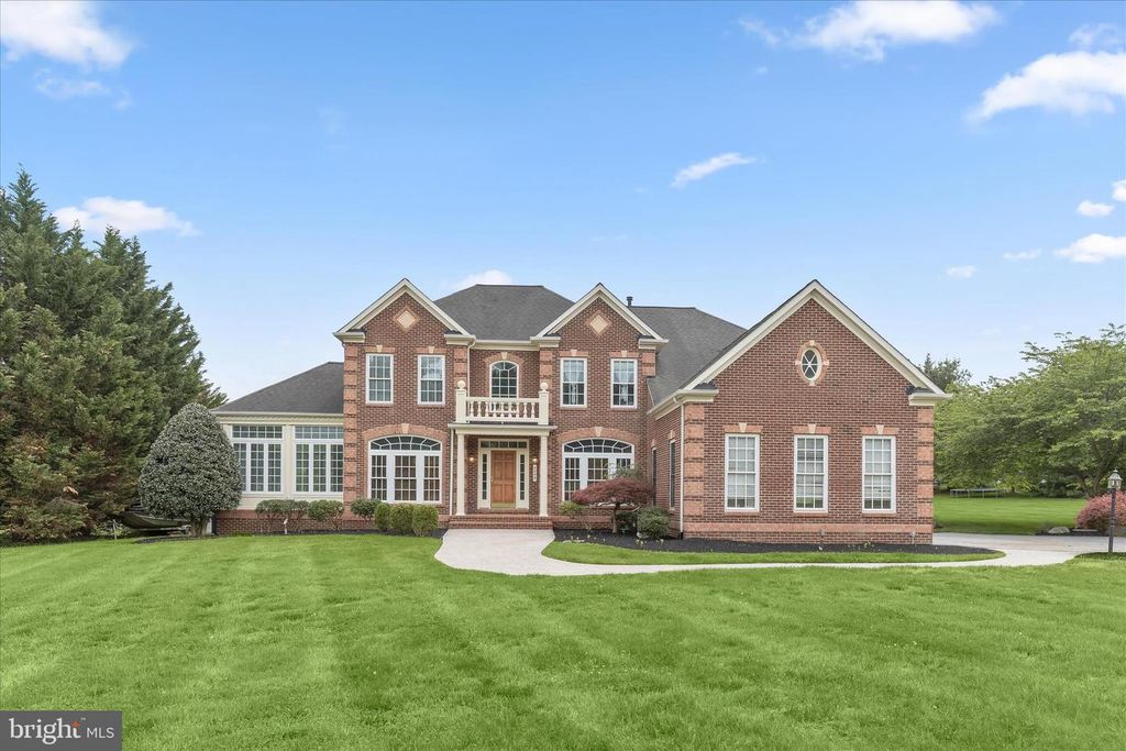 Image 1 of property listing at 2059 CONAN DOYLE WAY, Sykesville, MD 21784