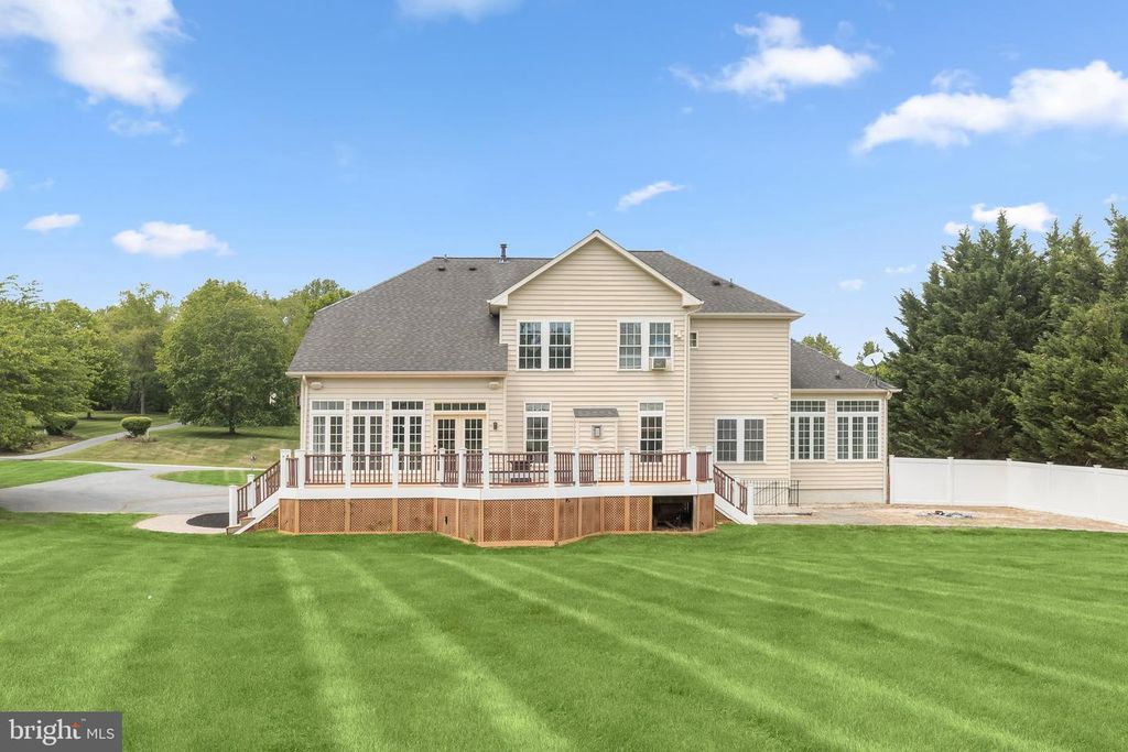 Image 32 of property listing at 2059 CONAN DOYLE WAY, Sykesville, MD 21784