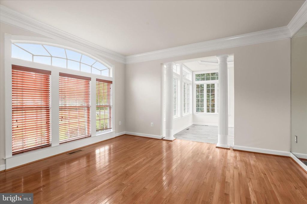 Image 8 of property listing at 2059 CONAN DOYLE WAY, Sykesville, MD 21784