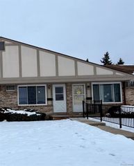 25348 Franklin Terrace, South Lyon, MI 48178