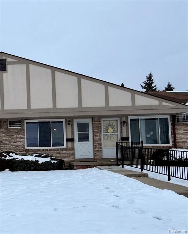 25348 Franklin Terrace, South Lyon, MI 48178