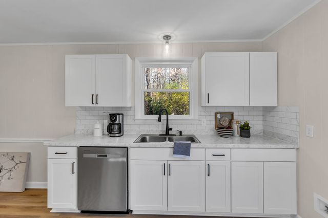 105 Sherry Ln, Dickson, TN 37055