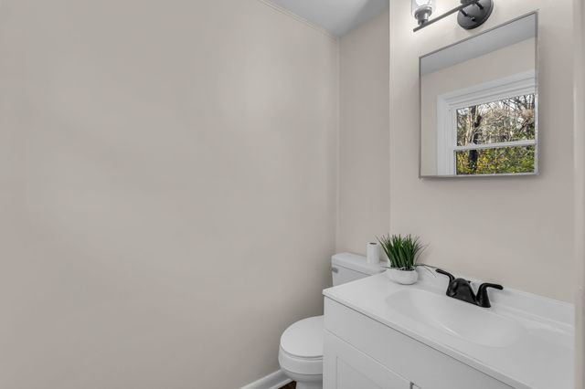 105 Sherry Ln, Dickson, TN 37055