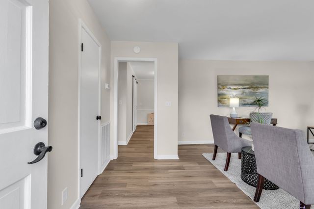 105 Sherry Ln, Dickson, TN 37055