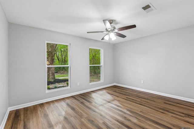 3553 W Wendover Dr, Baton Rouge, LA 70814