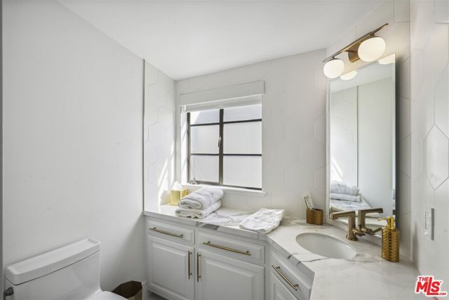 31500 Victoria Point Road, Malibu, CA 90265