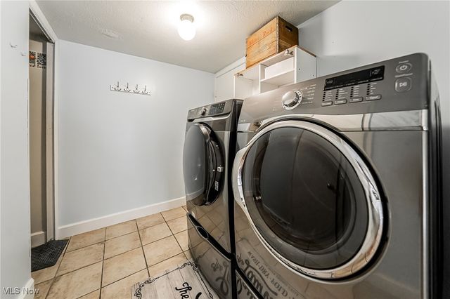 11432 Harbour Light Drive S 1, North Royalton, OH 44133