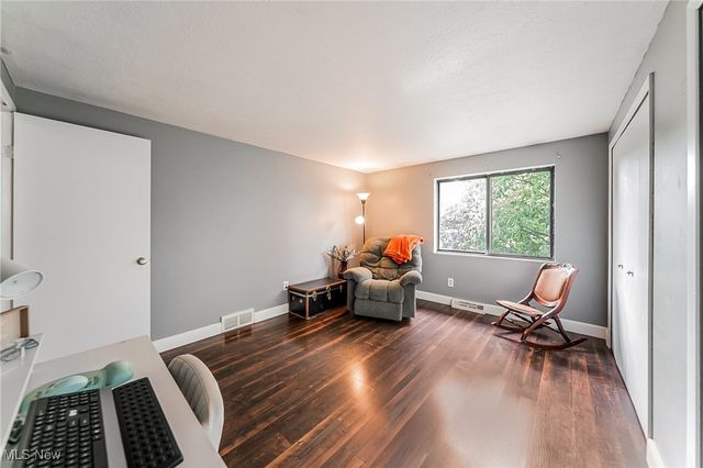 11432 Harbour Light Drive S 1, North Royalton, OH 44133