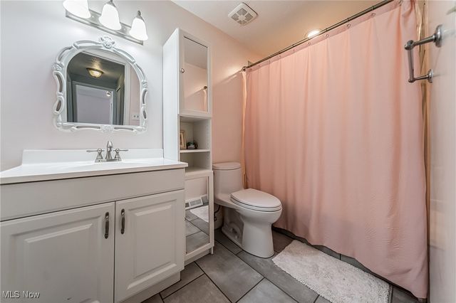 11432 Harbour Light Drive S 1, North Royalton, OH 44133