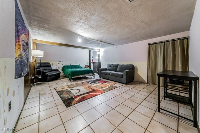 11432 Harbour Light Drive S 1, North Royalton, OH 44133