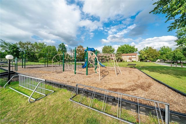 11432 Harbour Light Drive S 1, North Royalton, OH 44133