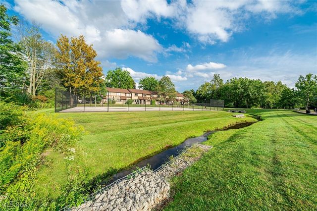 11432 Harbour Light Drive S 1, North Royalton, OH 44133