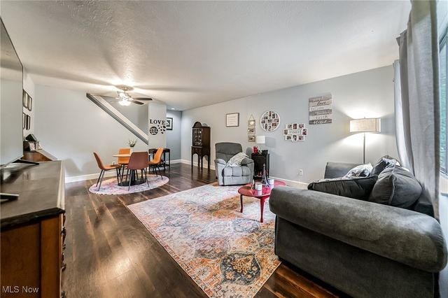 11432 Harbour Light Drive S 1, North Royalton, OH 44133