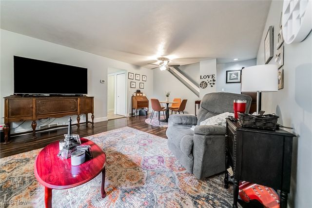 11432 Harbour Light Drive S 1, North Royalton, OH 44133