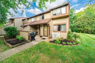 11432 Harbour Light Drive S 1, North Royalton, OH 44133