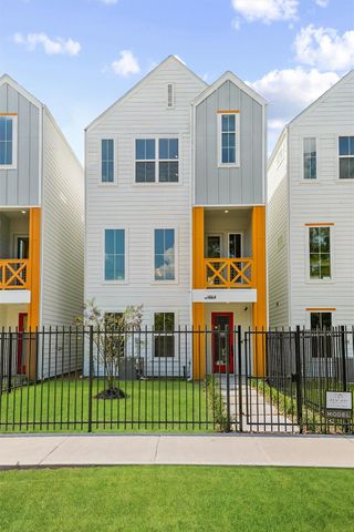 3903 Pinemont Drive A, Houston, TX 77018