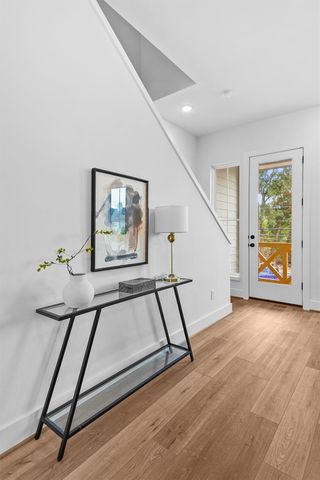 3903 Pinemont Drive A, Houston, TX 77018