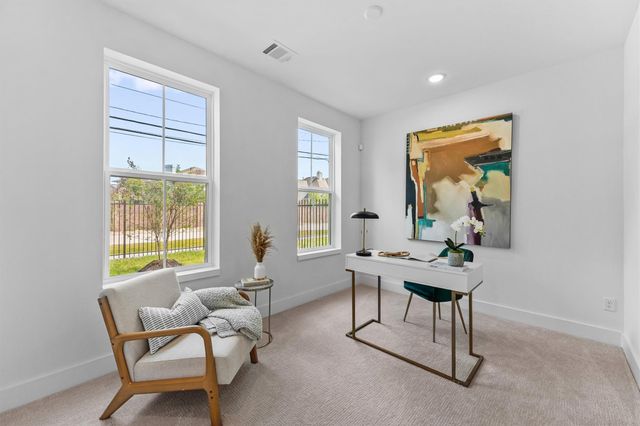 3903 Pinemont Drive A, Houston, TX 77018