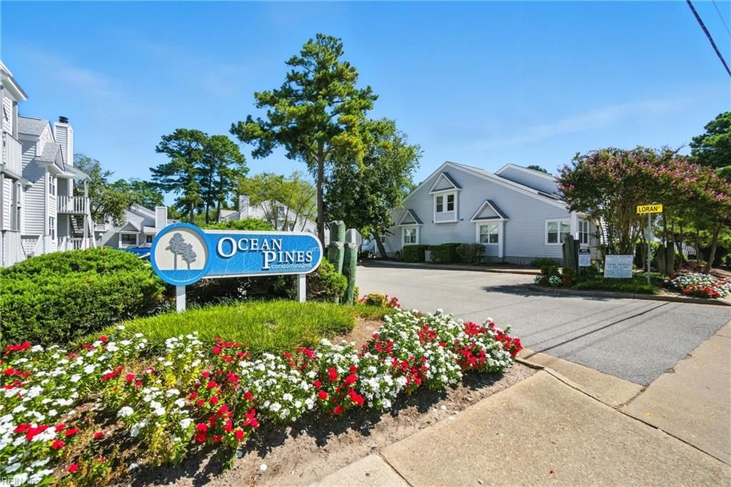 2402 Loran CT, Virginia Beach, VA 23451