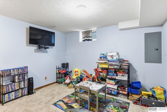 14504 S 28th Street, Bellevue, NE 68123