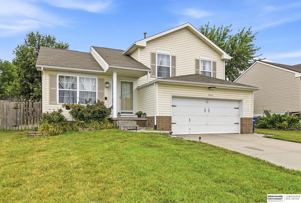 14504 S 28th Street, Bellevue, NE 68123