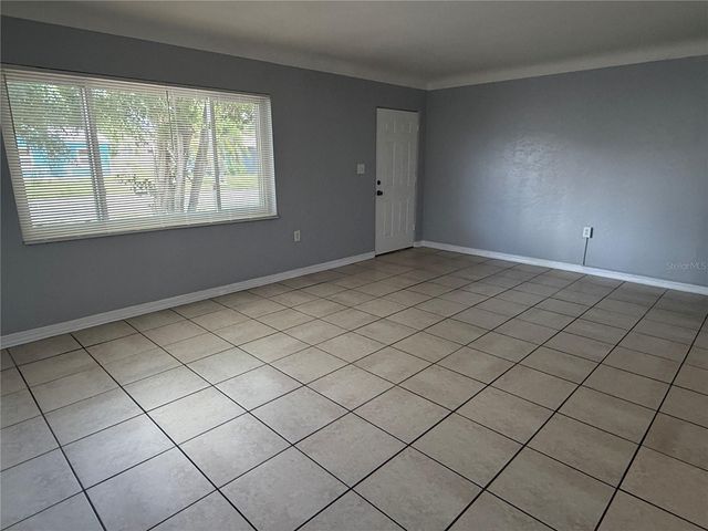 625 KINGSTON STREET S, St Petersburg, FL 33711