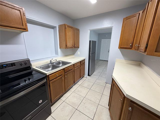 625 KINGSTON STREET S, St Petersburg, FL 33711