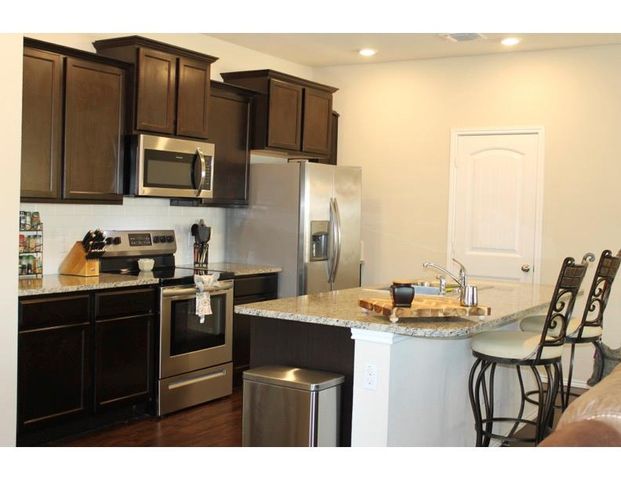188 Beth Ann Loop LOOP, Taylor, TX 76574