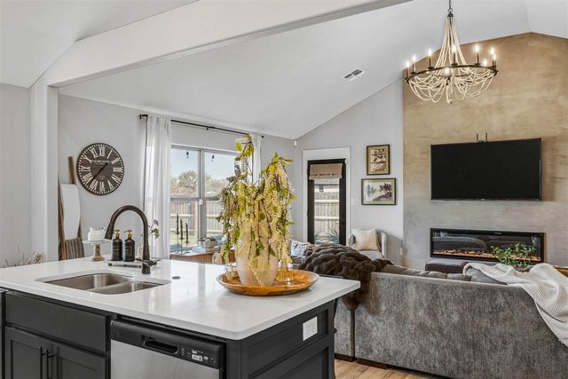 501 NW Spring Creek Rd, Lawton, OK 73505