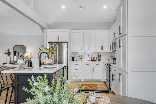 501 NW Spring Creek Rd, Lawton, OK 73505