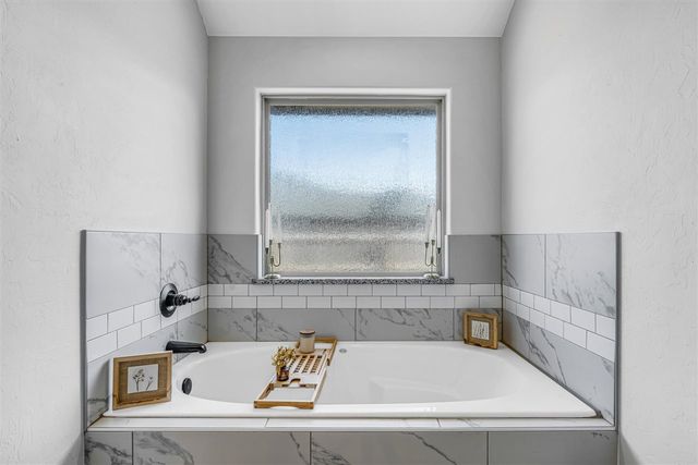 501 NW Spring Creek Rd, Lawton, OK 73505