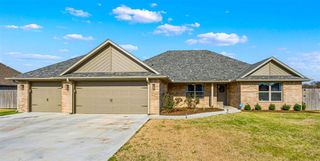 501 NW Spring Creek Rd, Lawton, OK 73505