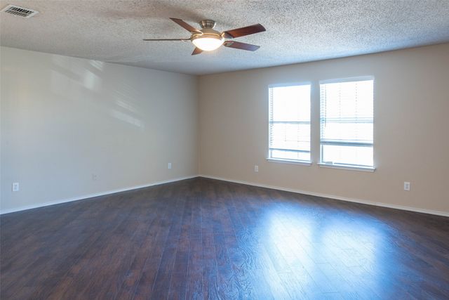 1565 Laurel Hall Lane, Little Elm, TX 75068