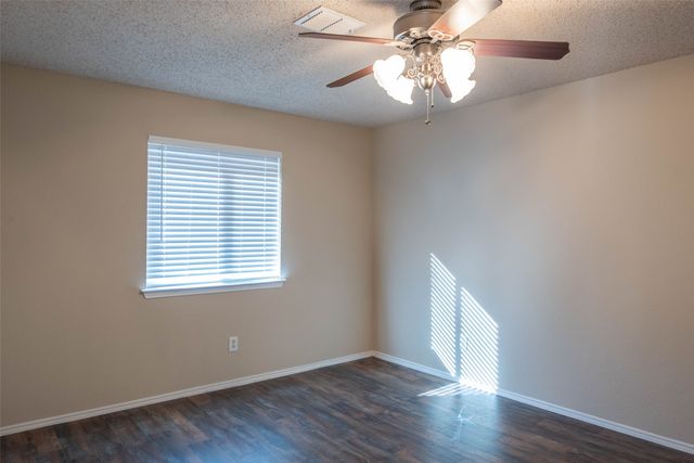 1565 Laurel Hall Lane, Little Elm, TX 75068