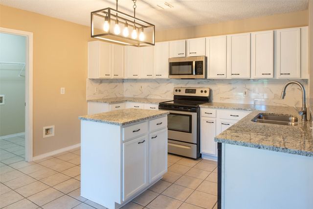 1565 Laurel Hall Lane, Little Elm, TX 75068