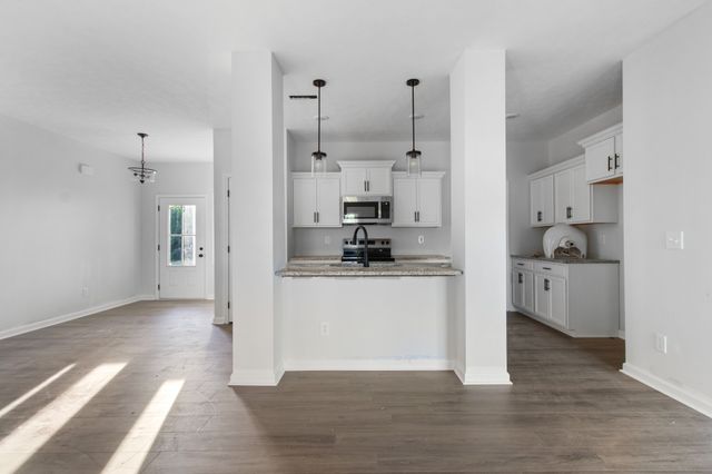 1192 Boulder Pass Rd, Clarksville, TN 37040