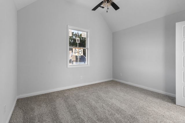 1192 Boulder Pass Rd, Clarksville, TN 37040