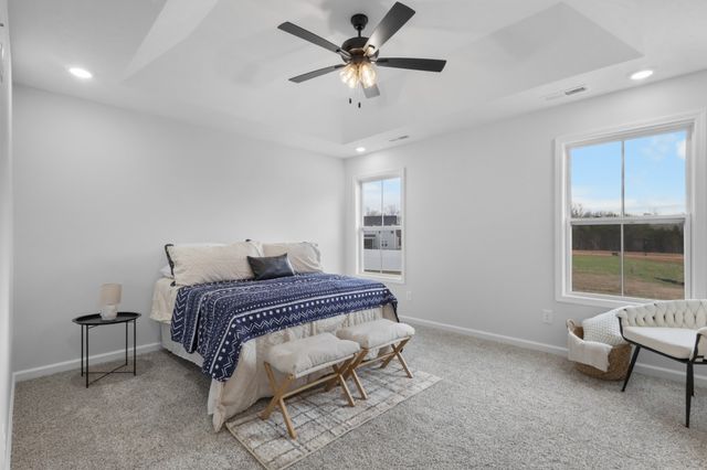 1192 Boulder Pass Rd, Clarksville, TN 37040