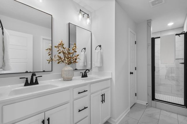 1192 Boulder Pass Rd, Clarksville, TN 37040