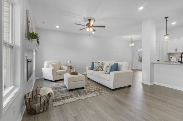 1192 Boulder Pass Rd, Clarksville, TN 37040