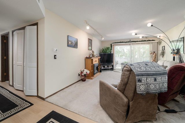 132 Demont Avenue E 326, Little Canada, MN 55117