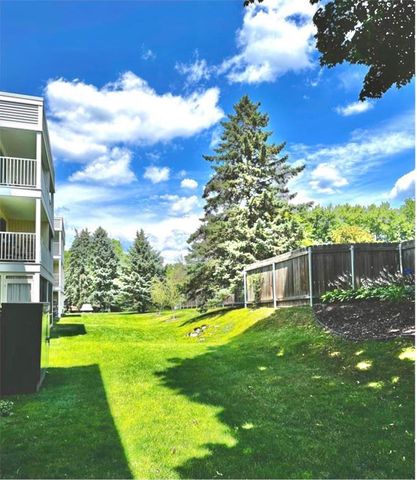 132 Demont Avenue E 326, Little Canada, MN 55117