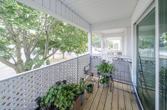 132 Demont Avenue E 326, Little Canada, MN 55117