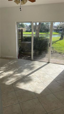 3390 NE 13th Cir Dr 112-19, Homestead, FL 33033