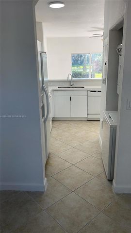 3390 NE 13th Cir Dr 112-19, Homestead, FL 33033